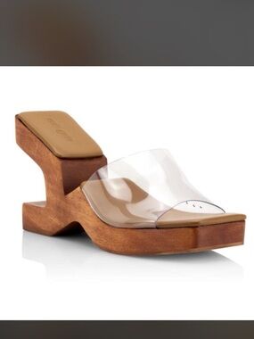 CULT GAIA
Aderyn Wooden Sandals
Size 42